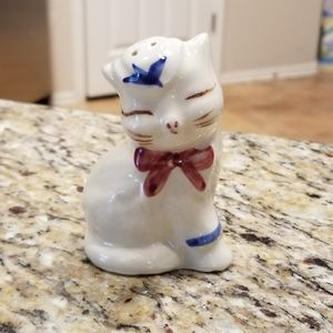 Vintage Retro 50's Shawnee USA Puss N' Boots Cat Pottery 3 Hole Salt Shaker